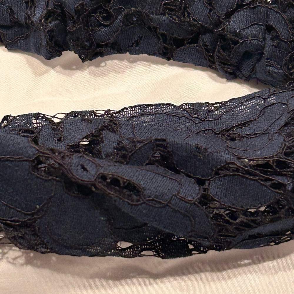 NWT Chic Navy Blue Lace Headband